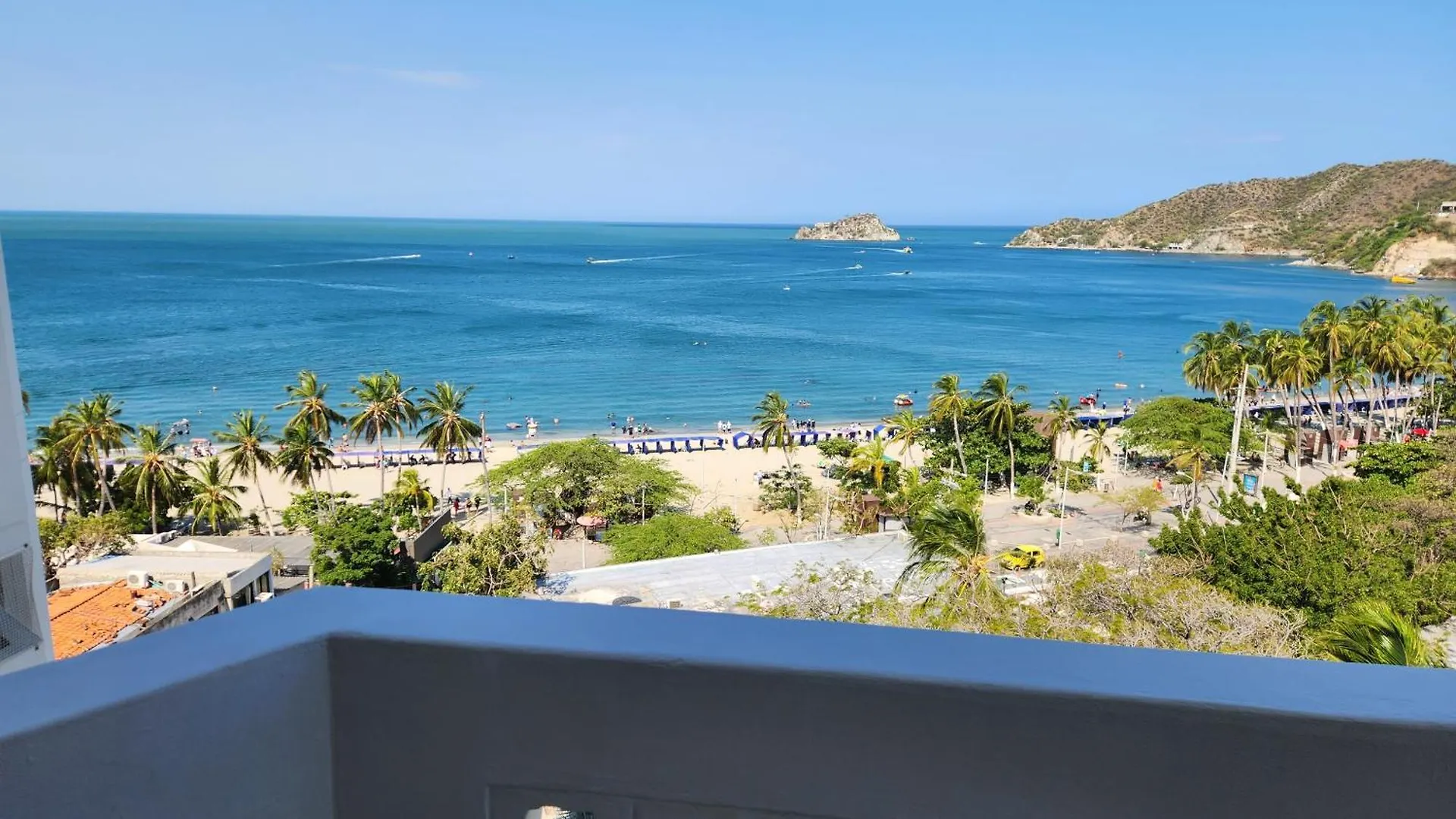 Edificio Macondo En El Rodadero Con Vista Al Mar, No Se Paga Manilla Gaira