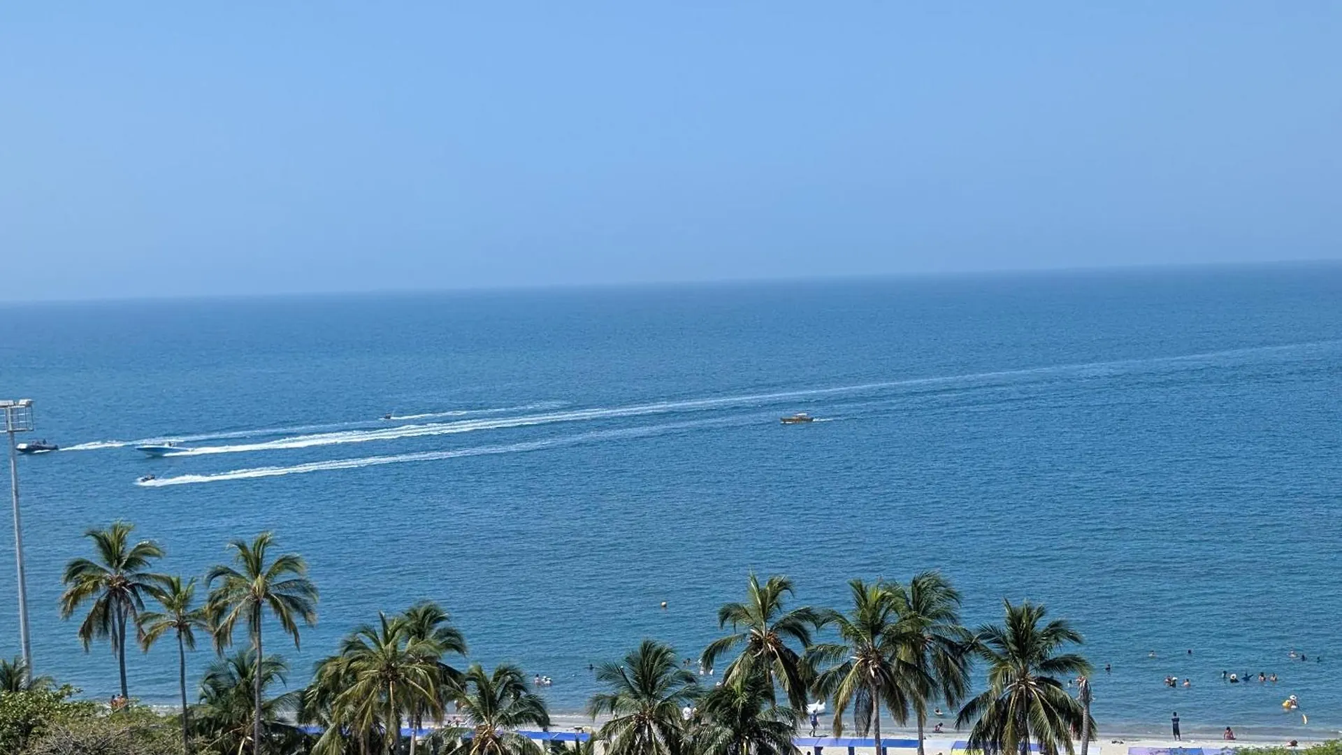 Edificio Macondo En El Rodadero Con Vista Al Mar, No Se Paga Manilla Gaira 0*,